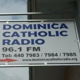 Логотип радиостанции Dominica Catholic Radio
